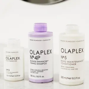 Olaplex N°4P Blond Enhancer Toning Shampoo fialový tónovací šampón neutralizujúci žlté tóny 250 ml