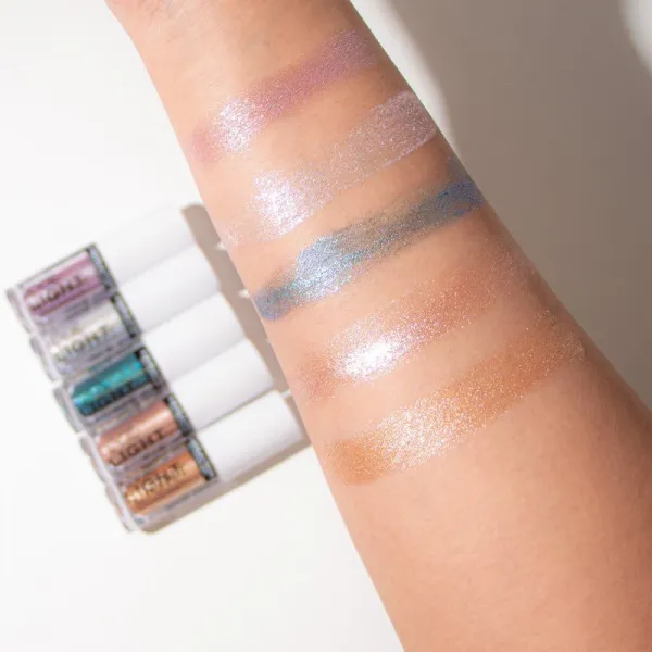 Revolution Relove Eye Light metalické očné tiene odtieň Bling 1,9 ml