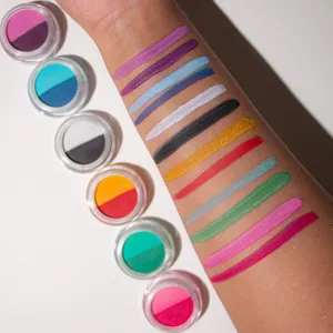 Revolution Relove Water Activated Liner očné linky odtieň Intellect 6,8 g