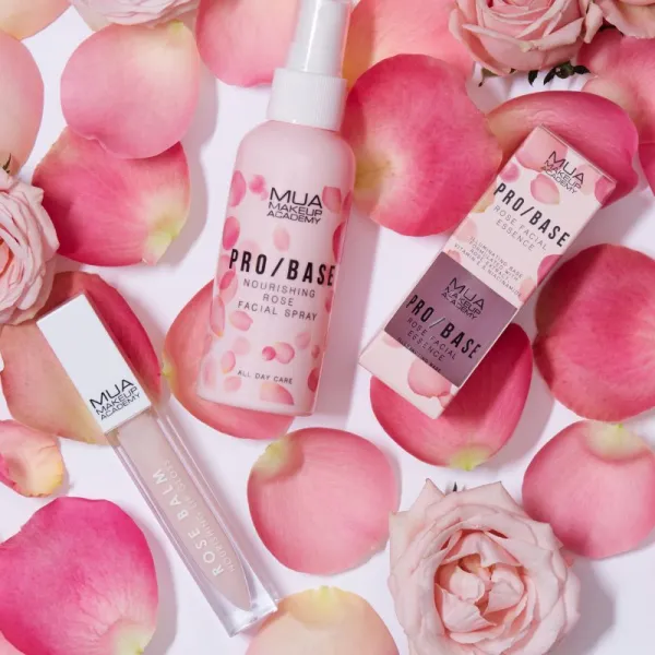 MUA Makeup Academy Rose Balm ošetrujúci lesk na pery s vitamínom E 6.5 ml