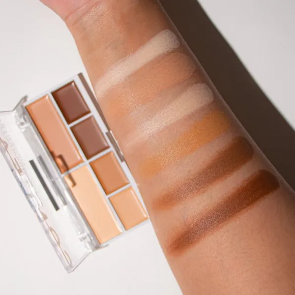 Revolution Relove Conceal Me paleta korektorov odtieň Medium 2,8 g