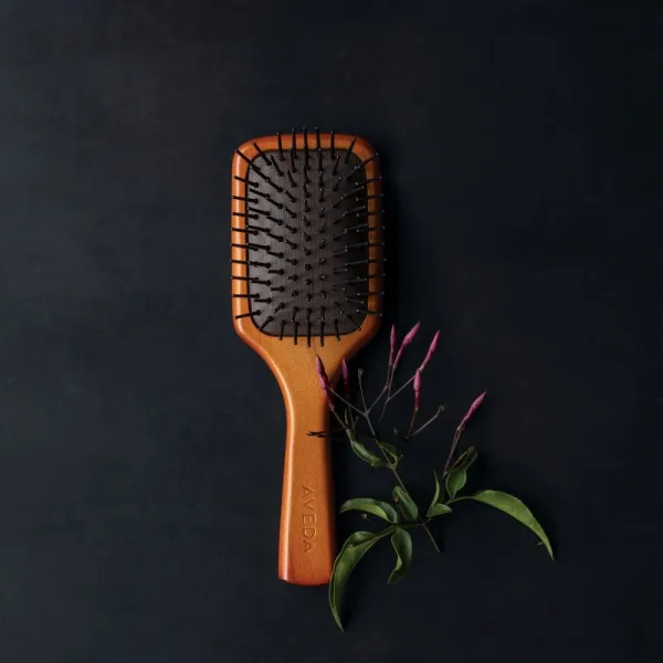 Aveda Wooden Paddle Brush drevená kefa na vlasy 1 ks