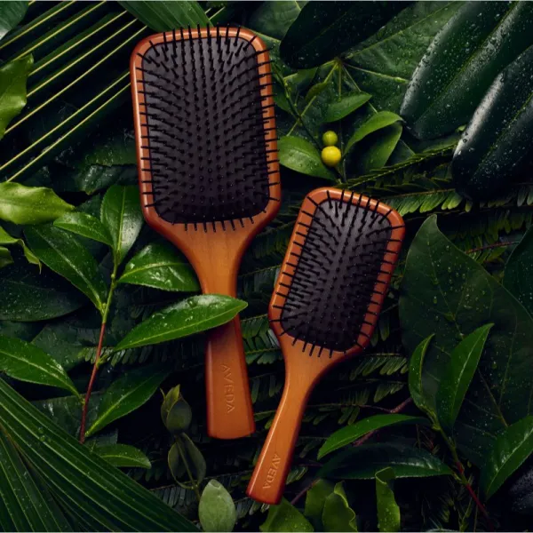 Aveda Wooden Paddle Brush drevená kefa na vlasy 1 ks