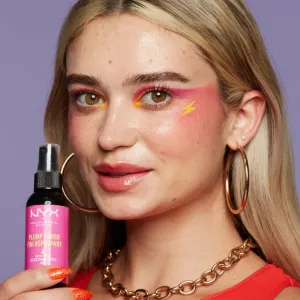 NYX Professional Makeup Plump Finish Setting Spray fixačný sprej na make-up s vitamínmi 60 ml