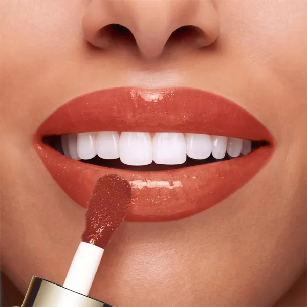 Clarins Lip Comfort Oil olej na pery s hydratačným účinkom odtieň 09 chocolate 7 ml