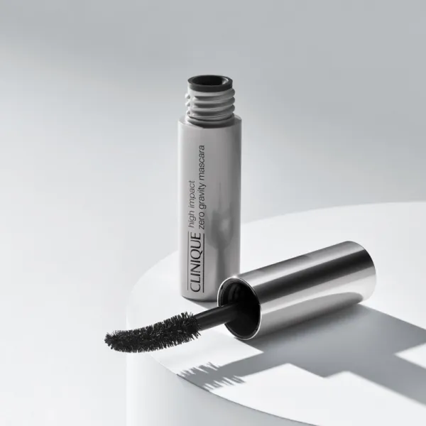 Clinique High Impact™ Zero Gravity Mascara objemová riasenka odtieň Black 8 ml