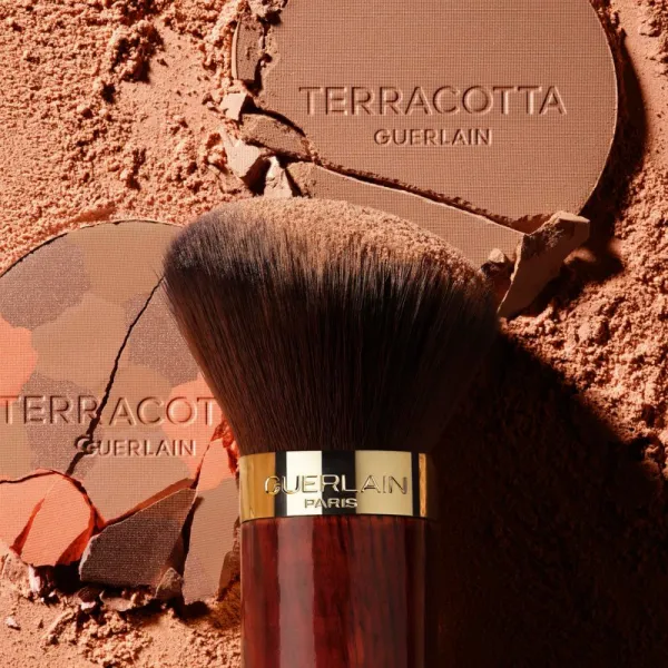 GUERLAIN Terracotta Light Powder Brush štetec kabuki 1 ks