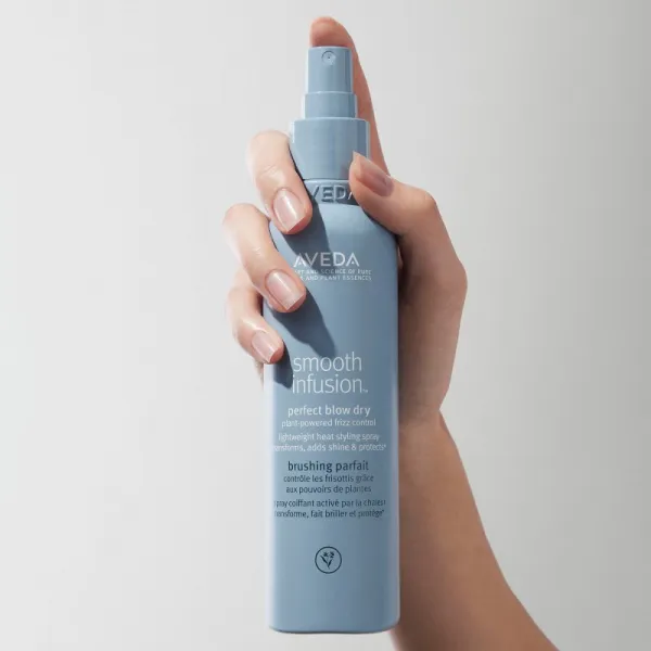 Aveda Smooth Infusion™ Perfect Blow Dry uhladzujúci sprej na fénovanie proti krepateniu 200 ml