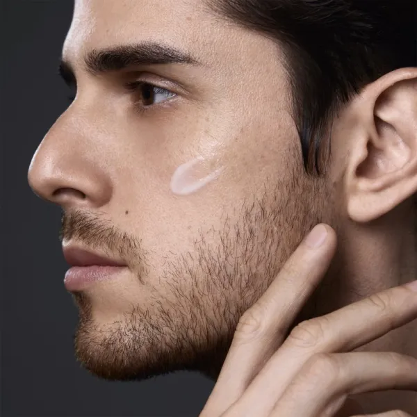 Shiseido Men Total Revitalizer fluid proti starnutiu pleti proti vráskam pre mužov 70 ml