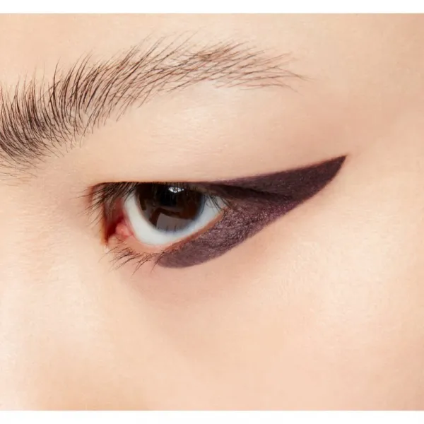 MAC Cosmetics Colour Excess Gel Pencil vodeodolná gélová ceruzka na oči odtieň Graphic Content 0,35 g