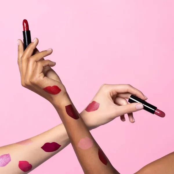 ARTDECO Perfect Color krémový rúž so saténovým finišom odtieň 926 Dark Raspberry 4 g