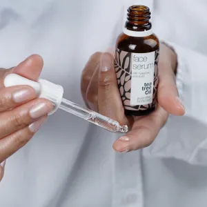 Australian Bodycare Tea Tree Oil & Hyaluronic Acid hyalurónové sérum pre intenzívnu hydratáciu pleti 30 ml