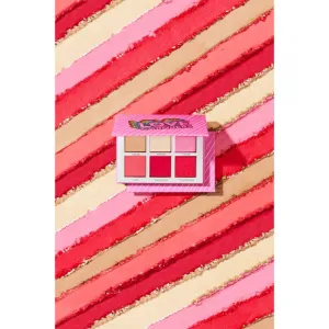 Revolution Power Shadow Palette paletka očných tieňov odtieň Love Conquers 6.6 g