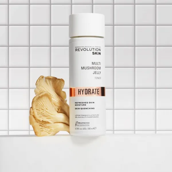 Revolution Skincare Multi Mushroom hydratačné a vyživujúce tonikum 200 ml