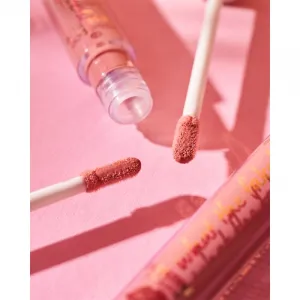 essence WHAT THE FAKE! lesk na pery pre väčší objem odtieň oh my nude! 4,2 ml