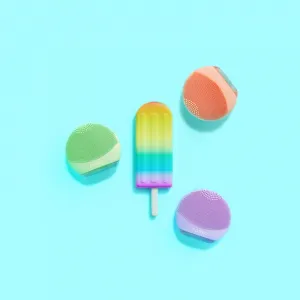 FOREO LUNA™4 Go čistiaci sonický prístroj na cesty Pistachio