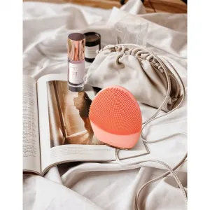 FOREO LUNA™4 masážny prístroj na čistenie a spevnenie tváre normálna pleť