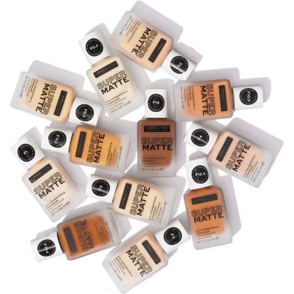 Revolution Relove Super Matte Foundation dlhotrvajúci zmatňujúci make-up odtieň F4 24 ml