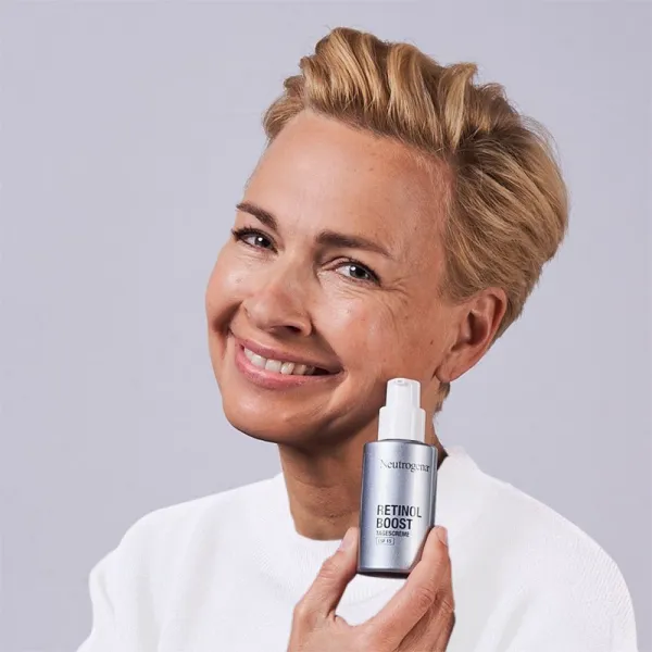 Neutrogena Retinol Boost denný anti-age krém s SPF 15 50 ml