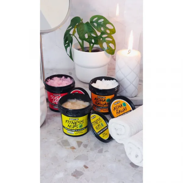 Beauty Jar Sugar Lady telový peeling s vôňou malín 180 g