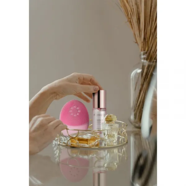 FOREO LUNA™4 Plus čistiaci sonický prístroj s termo funkciou a spevňujúcou masážou normálna pleť 1 ks