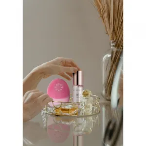 FOREO LUNA™4 Plus čistiaci sonický prístroj s termo funkciou a spevňujúcou masážou normálna pleť 1 ks