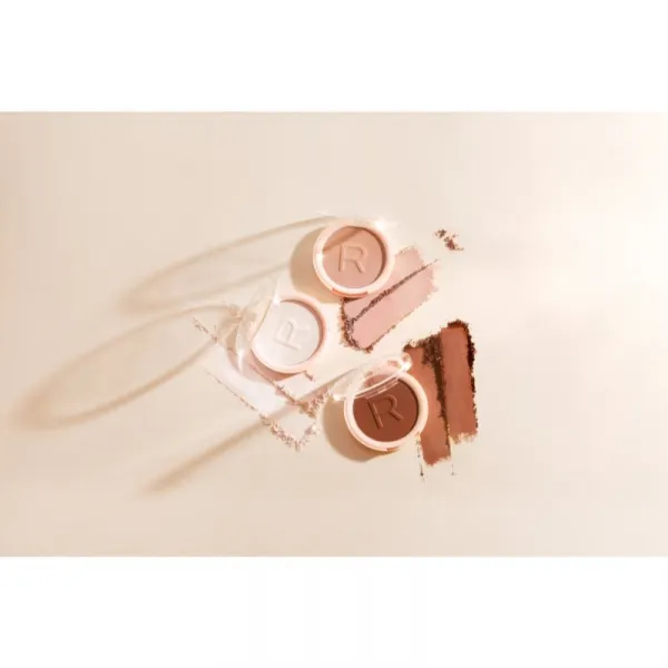 Makeup Revolution Reloaded jemný kompaktný púder odtieň Beige 6 g