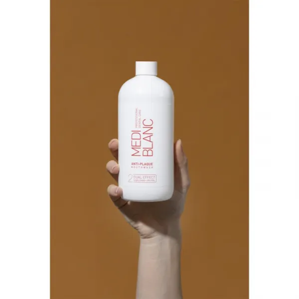 MEDIBLANC Anti-plaque ústna voda proti zubnému povlaku 500 ml