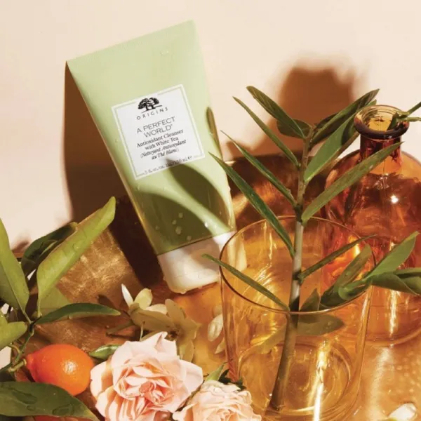Origins A Perfect World™ Antioxidant Cleanser With White Tea čistiaci penivý gél 150 ml