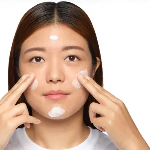 The Ordinary Vitamin C Suspension 23% + HA Spheres 2% rozjasňujúce sérum s vitamínom C 30 ml