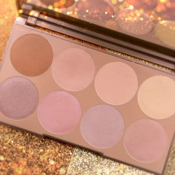 Luvia Cosmetics Prime Glow Vol. 1 paleta rozjasňovačov 8x3,3 g
