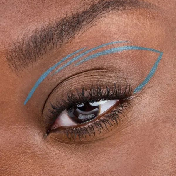 Catrice Calligraph Artist Matte očné linky vo fixe s matným efektom odtieň 030 · Off Tropic 1,1 ml