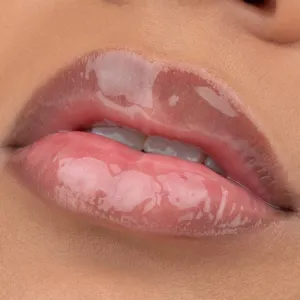 essence Juicy Bomb lesk na pery odtieň 101 10 ml