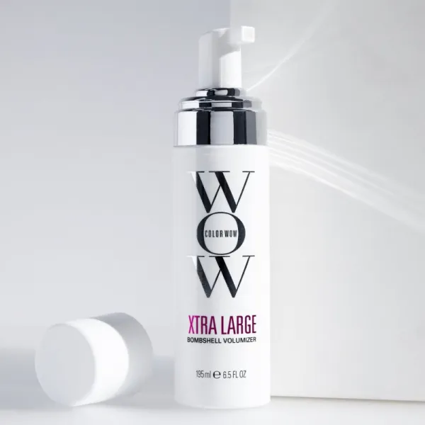 Color WOW Xtra Large Bombshell Volumizer stylingová pena pre objem vlasov 195 ml