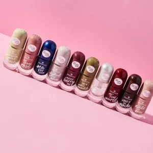 essence Gel Nail Colour lak na nechty odtieň 16 chilii TOGETHER 8 ml