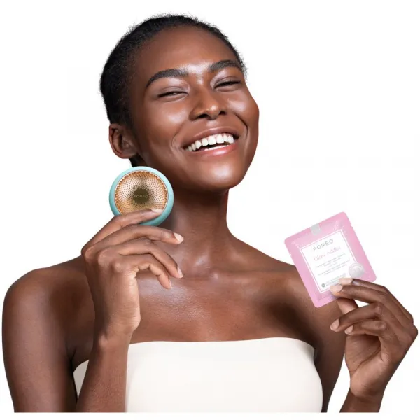 FOREO UFO™ Glow Addict rozjasňujúca pleťová maska 6 ks