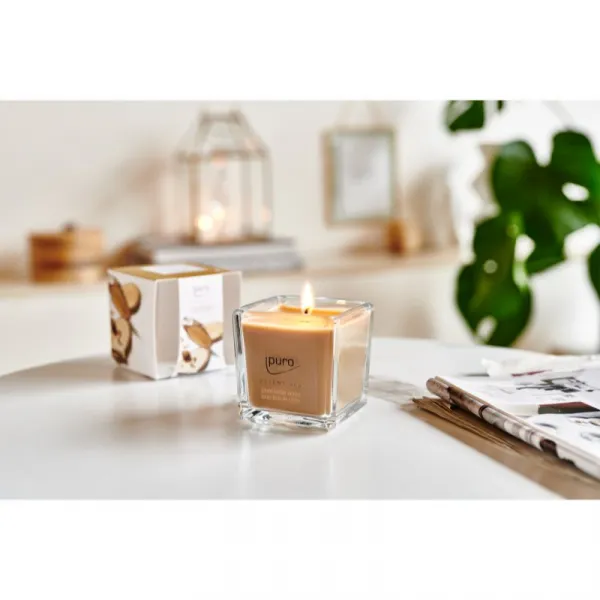 ipuro Essentials Cedar Wood vonná sviečka 125 g