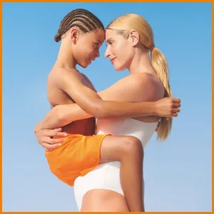 Garnier Ambre Solaire Sensitive Advanced opaľovacia hmla v spreji pre veľmi citlivú pleť SPF 50+ 150 ml