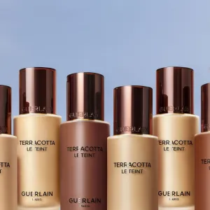 GUERLAIN Terracotta Luminizer bronzujúci rozjasňujúci púder odtieň 00 Cool Ivory 7 g