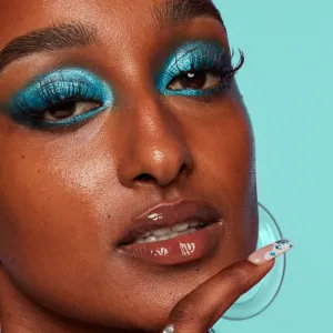NYX Professional Makeup Face Freezie opakovane použiteľné silikónové náplasti pod oči 1 ks