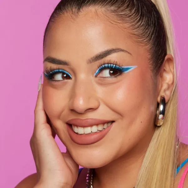 NYX Professional Makeup Vivid Brights tekuté linky na oči odtieň 06 Blue Thang 2 ml
