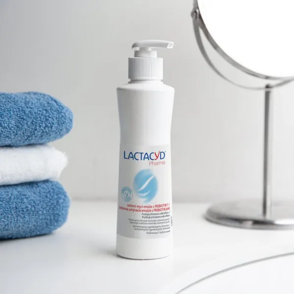 Lactacyd Pharma emulzia na intímnu hygienu with Prebiotic 250 ml