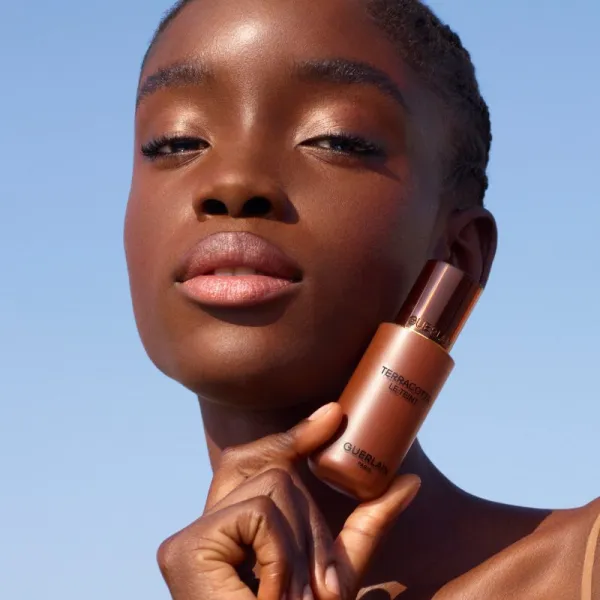 GUERLAIN Terracotta Le Teint tekutý make-up pre prirodzený vzhľad odtieň 7N Neutral 35 ml