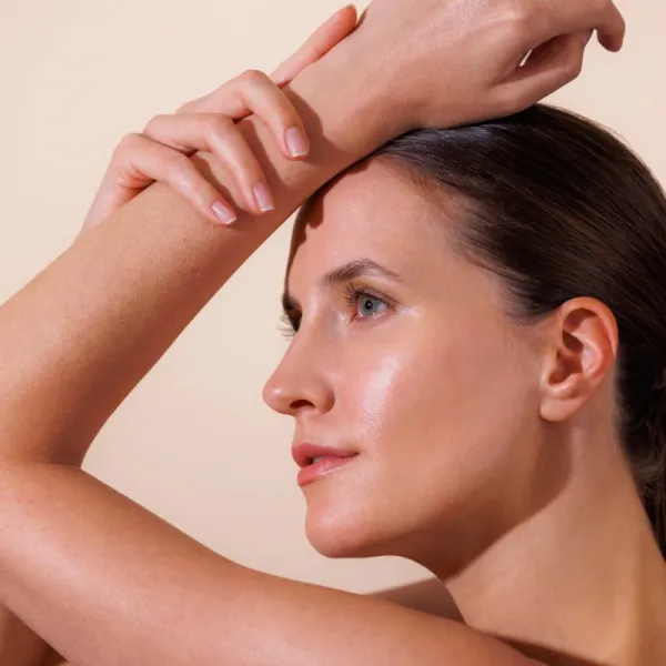 Omorovicza Even Tone aktívne sérum pre zjednotenie farebného tónu pleti 30 ml