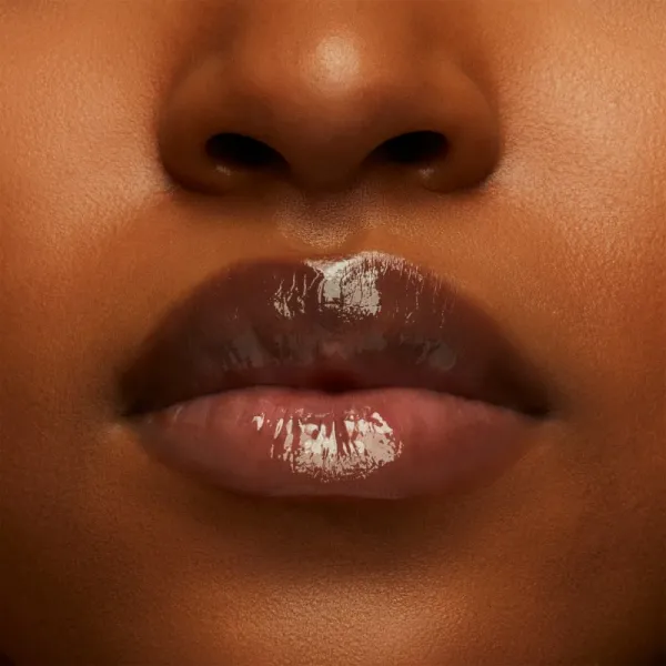 MAC Cosmetics Squirt Plumping Gloss Stick lesk na pery v tyčinke odtieň Jet 2.3 g