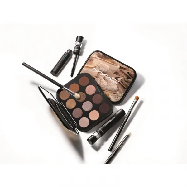 MAC Cosmetics Connect In Colour Eye Shadow Palette 12 shades paletka očných tieňov odtieň Unfiltered Nudes 12,2 g