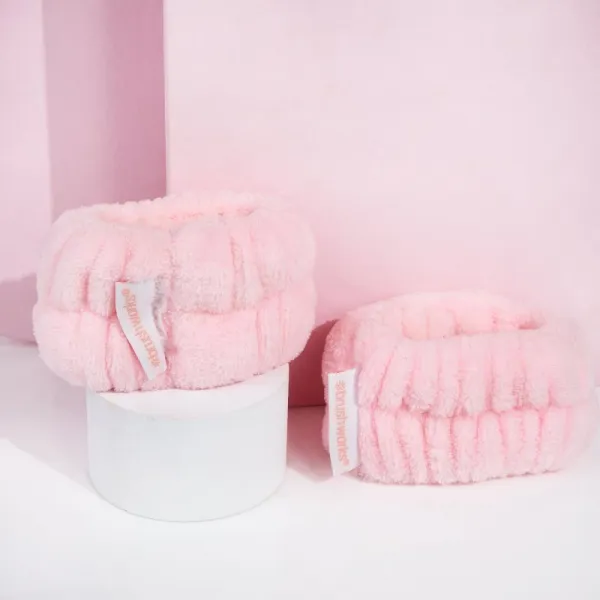 Brushworks Microfibre Wrist Wash Bands náramky proti stekajúcej vode pri umývaní tváre z mikrovláken 2 ks