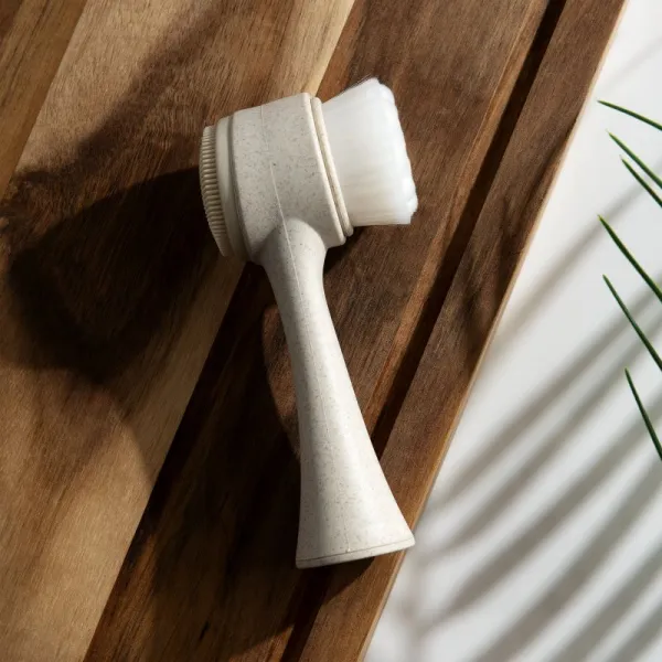 So Eco Facial Cleansing Brush obojstranná čistiaca kefka na pleť s kompostovateľnou rukoväťou 1 ks