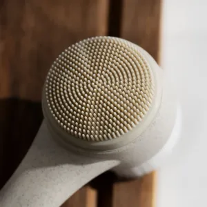 So Eco Facial Cleansing Brush obojstranná čistiaca kefka na pleť s kompostovateľnou rukoväťou 1 ks