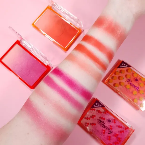 I Heart Revolution Ombre duo lícenka odtieň Cherry 15 g